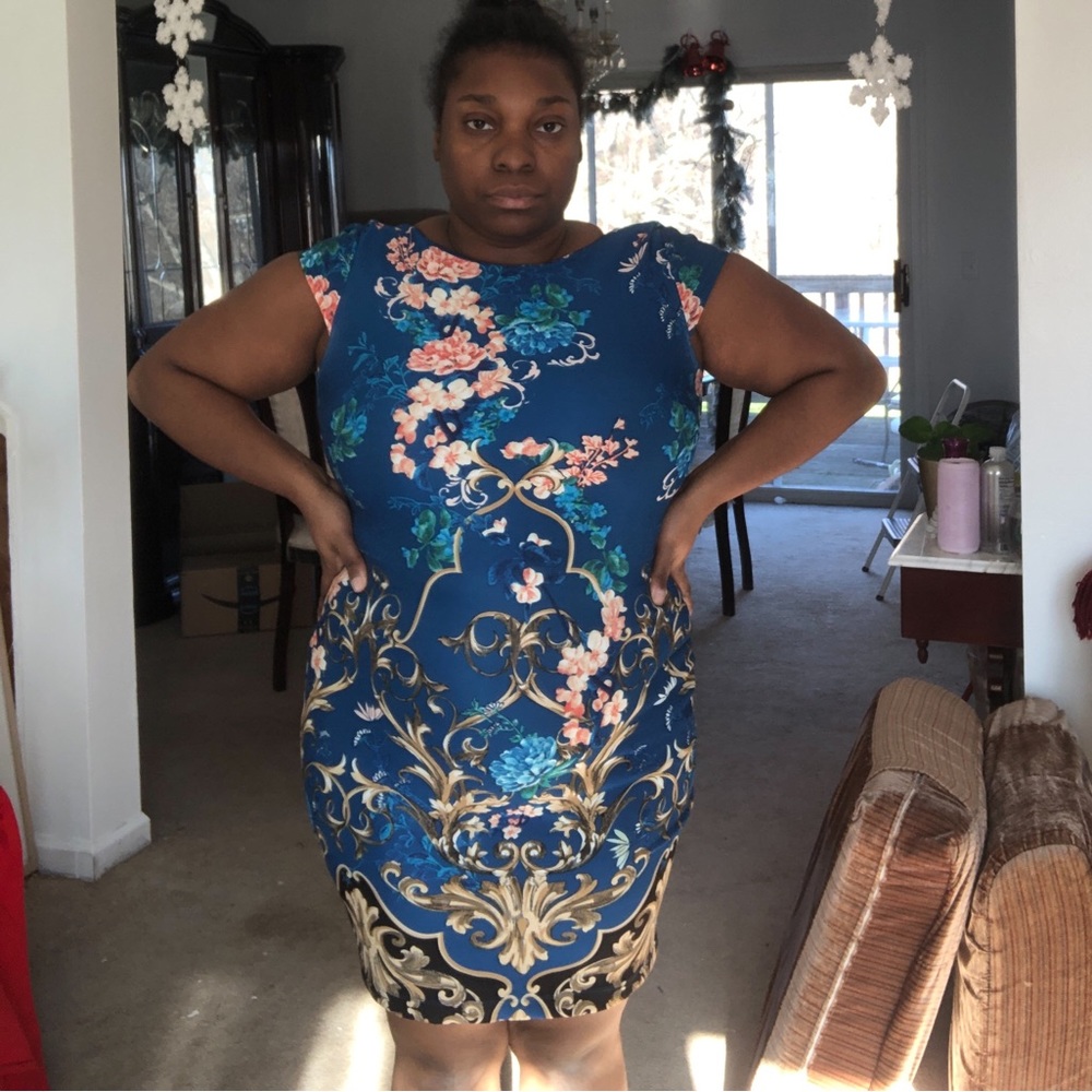 Blue floral and ornate design New York and company midi dress.